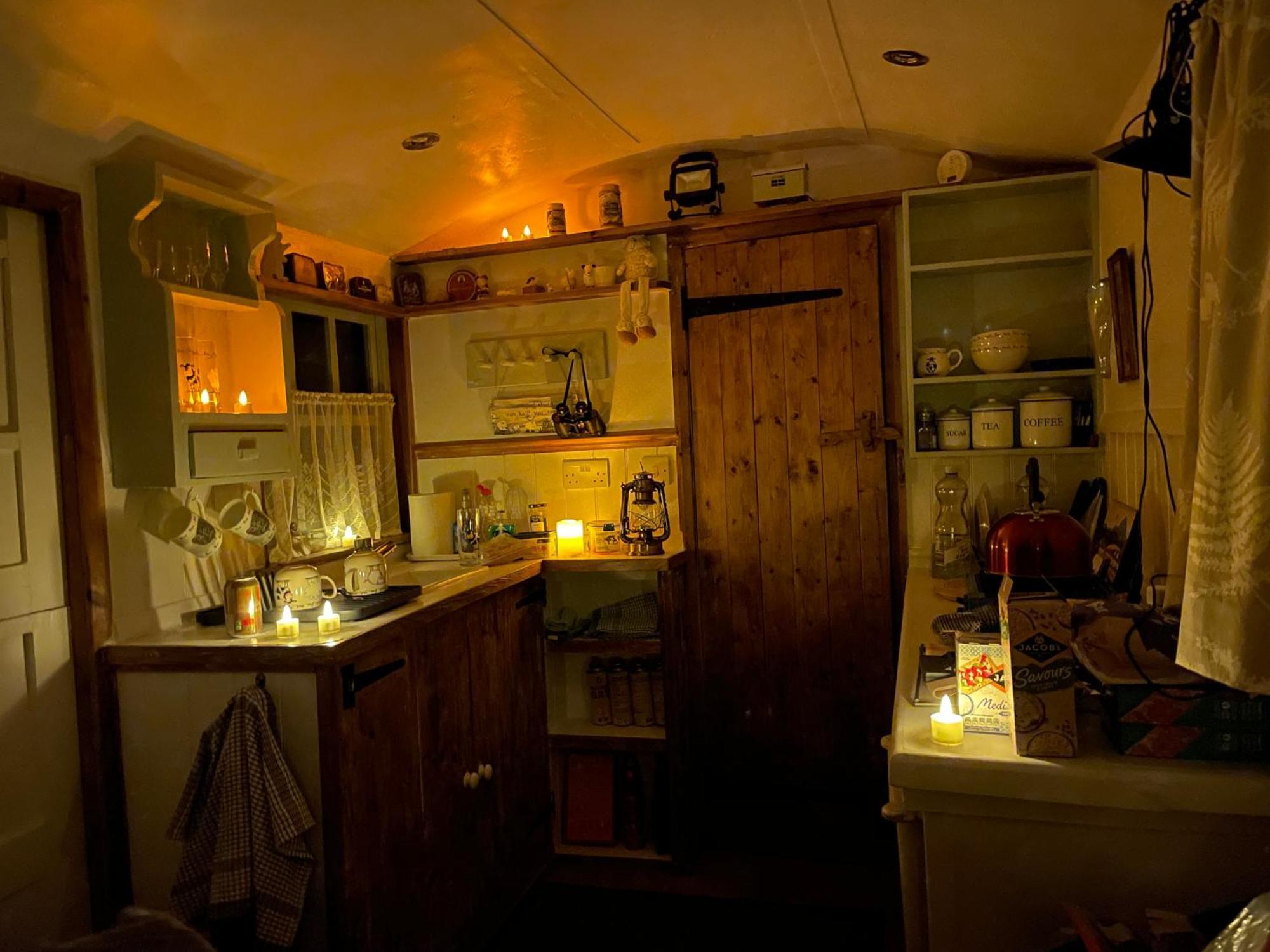 Hotel Up At The Barn Petworth Esterno foto