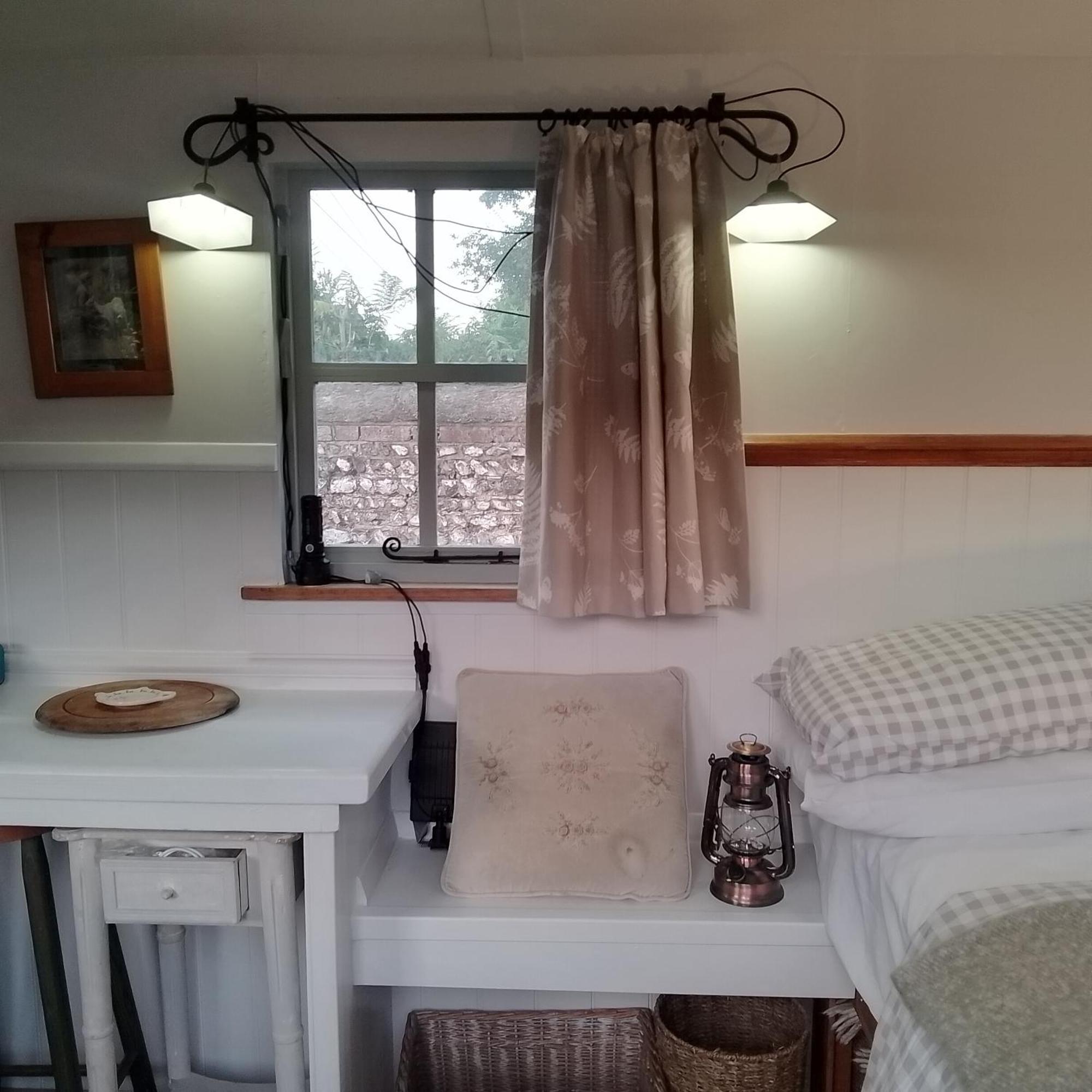 Hotel Up At The Barn Petworth Esterno foto